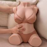 XISE - DANIA THRUSTING TORSO REALISTICO CON VIBRAZIONE FEMMINILE 52 CM